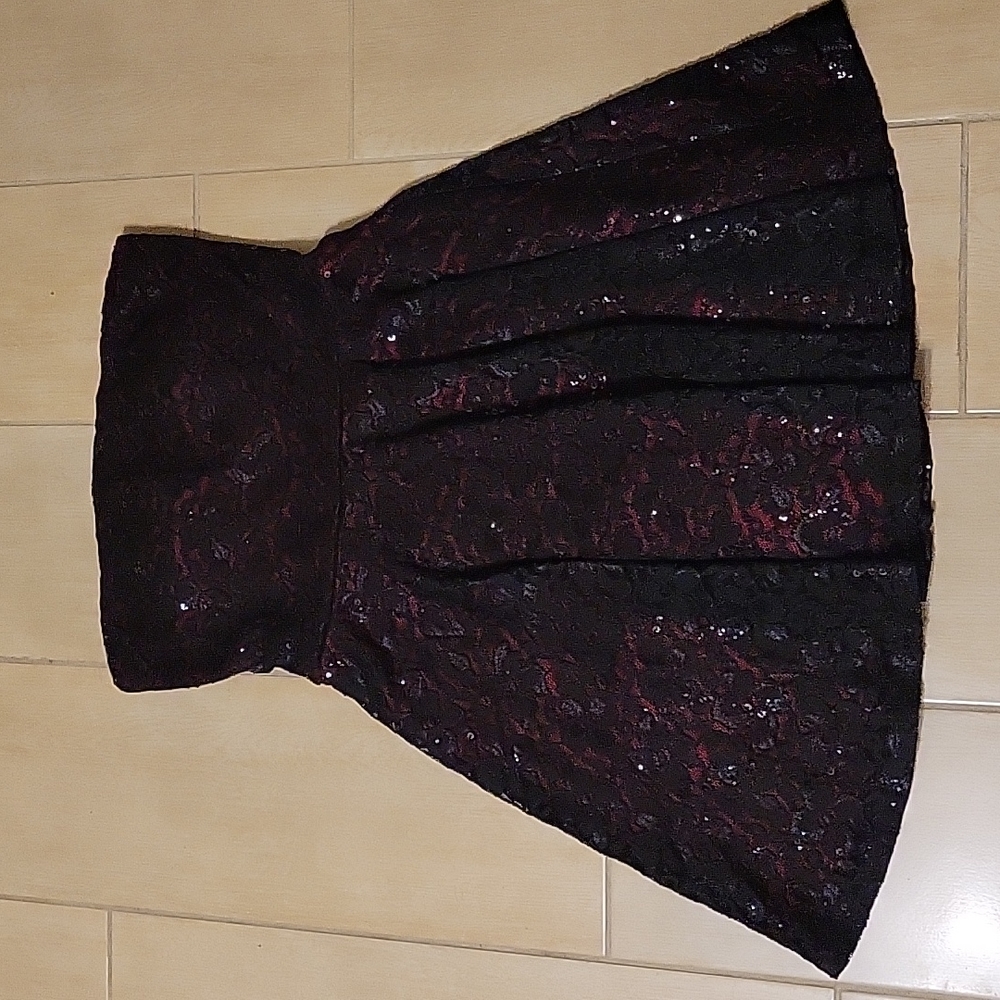 Black/Maroon Sequins Strapless Cocktail Dress